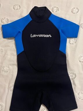 Lemorecn Kids Wetsuit - Black & Blue